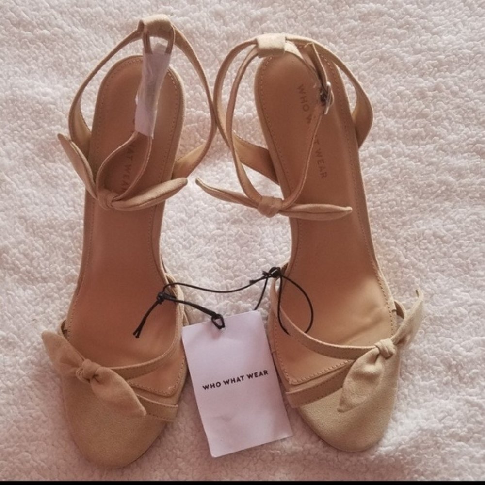 NWT Women's Open Toe Ankle Strap Heels/Sandals-8